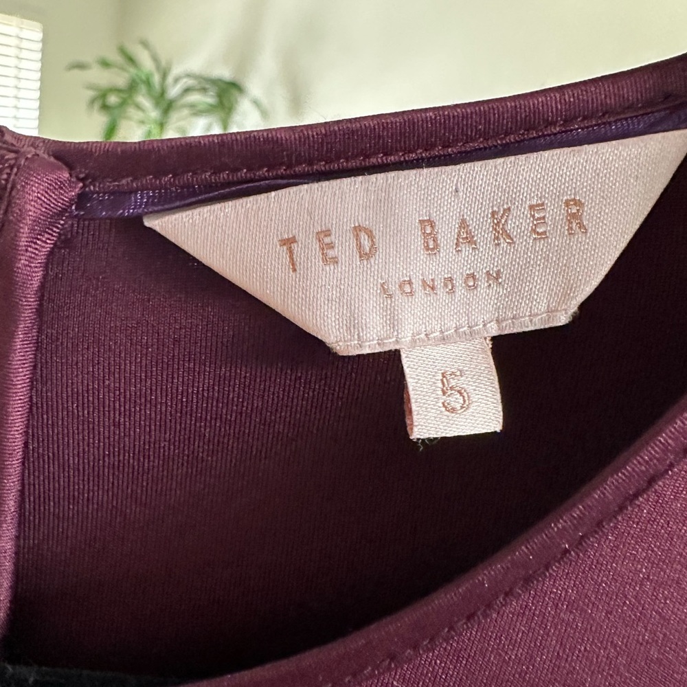 Ted Baker London Burgundy Dress w Floral Design and Sheer Cutouts Ted Sz 5 - Picture 3 of 13